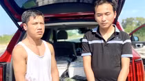 Vận chuyển thuốc lá lậu còn liều lĩnh lái xe tông vào xe tổ công tác