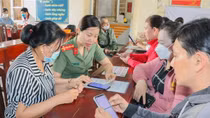 Công an Vĩnh Long triển khai nhận hồ sơ cấp hộ chiếu gắn chip điện tử