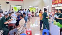Khám bệnh, cấp phát thuốc miễn phí cho người dân