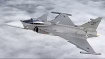 Lính Ukraine cùng lúc học lái tiêm kích F-16 Mỹ và Gripen Thụy Điển