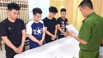 Lập “bộ tứ”, nửa đêm rút súng bắn đạn bi tấn công người đi đường