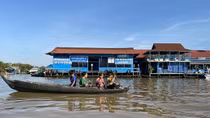 “Gieo chữ ” ở Biển Hồ
