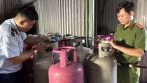 Sang chiết gas trái phép ngay trong khu công nghiệp