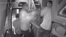 Một phụ nữ lên Tik Tok tự nhận liên quan vụ tài xế Bình Minh Bus bị hành hung