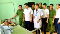 Bị thương nhưng vẫn kiên quyết truy bắt đối tượng buôn bán ma túy