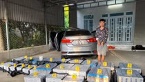 Tạm giữ 2 lái xe ôtô vận chuyển 10.200 bao thuốc lá nhập lậu