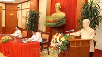 Tổng Bí thư Nguyễn Phú Trọng gặp mặt các điển hình toàn quốc trong học tập và làm theo Bác