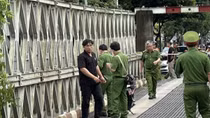Chở bạn đi chơi, thanh niên mất tích dưới sông