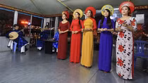 Ca Huế giữa dòng Hương