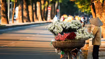 Ba miền ngập nắng, Hà Nội trời ấm áp