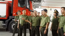 Thứ trưởng Lê Văn Tuyến kiểm tra công tác quản lý vật tư, trang thiết bị tại Đà Nẵng