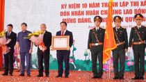 Thị xã Bình Minh đón nhận Huân chương Lao động hạng Nhất