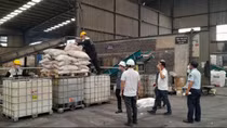Tiêu hủy 52 tấn đường  tinh luyện