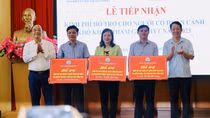 BHXH tỉnh Thanh Hóa tiếp nhận kinh phí hỗ trợ người có hoàn cảnh khó khăn tham gia BHYT
