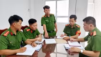 Công an phường bên cửa biển Đà Diễn