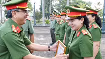 Công an Trà Vinh khen thưởng 23 tập thể, cá nhân thực hiện Chiến dịch “90 ngày đêm”