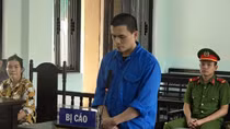 Lãnh án giết người vì bị em con cậu thách thức