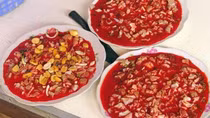 Điếc đột ngột sau khi ăn tiết canh, lòng lợn