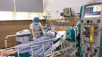 Cô gái 20 tuổi hôn mê sâu vì hút thuốc lá điện tử có chứa cần sa