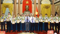 Bồi đắp ý chí, khát vọng sống và làm việc để cùng nhau cống hiến cho đất nước