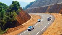Dự án cao tốc Bắc-Nam: Mạnh tay “cắt”, điều chuyển khối lượng gói thầu chậm