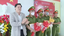 Khen thưởng đột xuất nhiều cá nhân, tập thể trong điều tra vụ án giết người
