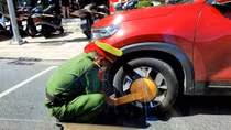 Chủ tịch UBND TP Nha Trang nói về biện pháp khóa bánh xe ôtô vi phạm