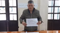 Xé lẻ ma túy "ém" khắp nhà, vườn