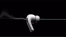 AirPods với cáo buộc làm thủng màng nhĩ trẻ