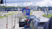 Lệnh cấm khắc nghiệt của 3 nước Baltic nhằm vào công dân Nga
