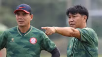 "Ông lớn" làng bóng đá lao đao