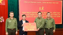 Công an tỉnh Bắc Giang tiếp nhận kinh phí hỗ trợ tu bổ Khu di tích Sáu điều Bác Hồ dạy CAND