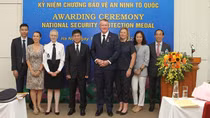 Trao Kỷ niệm chương “Bảo vệ an ninh Tổ quốc” tặng 3 cá nhân