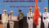 Nhà hát CAND đón nhận Huân chương Lao động hạng Nhì