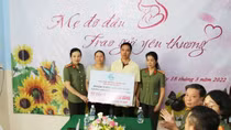 Đậm nghĩa tình Chương trình Yêu thương mùa COVID