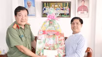 Công an tỉnh Sóc Trăng chúc mừng Lễ Giáng sinh năm 2022