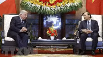 Chủ tịch nước tiếp Chủ tịch Thượng viện Pháp Gérard Larcher