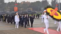 Lãnh đạo Đảng, Nhà nước, Bộ Công an vào Lăng viếng Chủ tịch Hồ Chí Minh