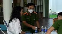 Phụ huynh tiếp tục phản ánh việc học sinh tại Elm School bị bỏ đói, bạo hành