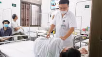 Áp lực thi cử khiến nhiều học sinh phải nhập viện