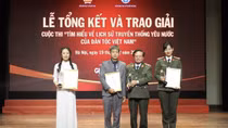 Trao giải cuộc thi "Tìm hiểu truyền thống yêu nước của dân tộc Việt Nam”