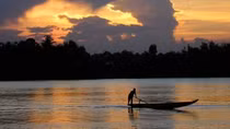 Những dòng sông trong thi ca Việt
