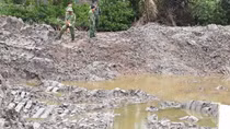 Phát hiện xác máy bay quân đội Mỹ trong ao tôm ở Trà Vinh