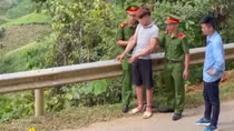Bắt đối tượng cướp tài sản của cháu bé bán rau