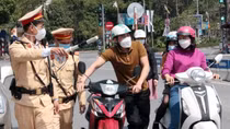 Hàng loạt "ma men" đi chúc mừng 8/3 bị CSGT xử phạt