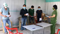 Mật phục bắt "cát tặc" vùng sông nước Cửu Long