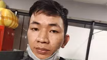 Phát hiện kho đao, kiếm "khủng"