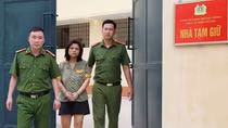 Cháu bé 2 tuổi bị mẹ đẻ mang bán đã trở về với bố