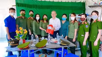 Phụ nữ, thanh niên Công an tỉnh Phú Yên tổ chức nhiều hoạt động hỗ trợ người nghèo