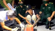 Bắt đối tượng vận chuyển 2kg ma tuý đá